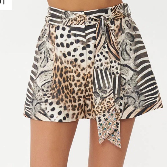 Camilla For the love of Leo belted tuck front silk shorts. Sz L - Picture 2 of 12